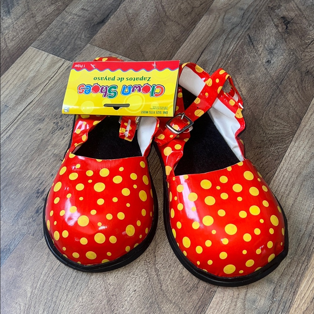 NWT Costume adult clown shoes ( one size fits Most)